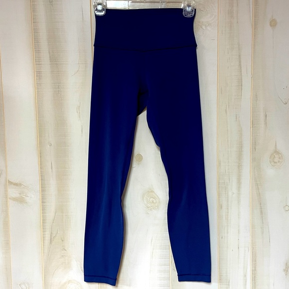 lululemon athletica Pants - Lululemon Denim Blue Hi-Rise Cropped Leggings With Hidden Pocket Sz 4